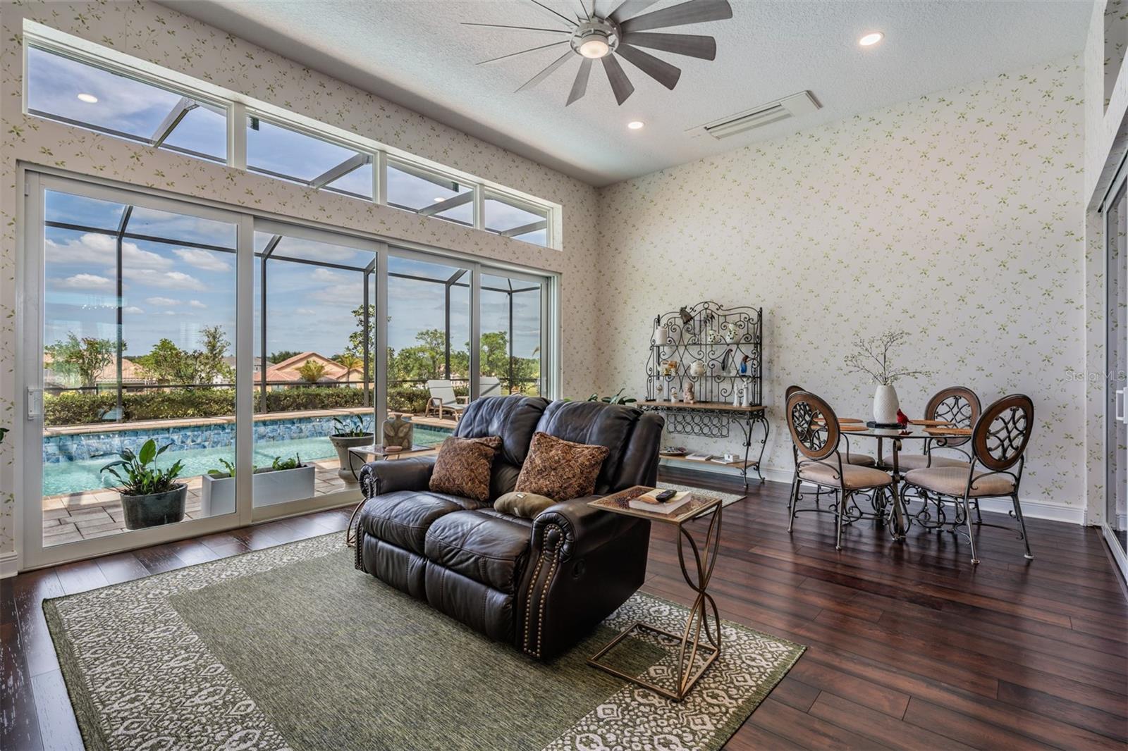 Image 26 of 78 For 13915 Carryback Drive