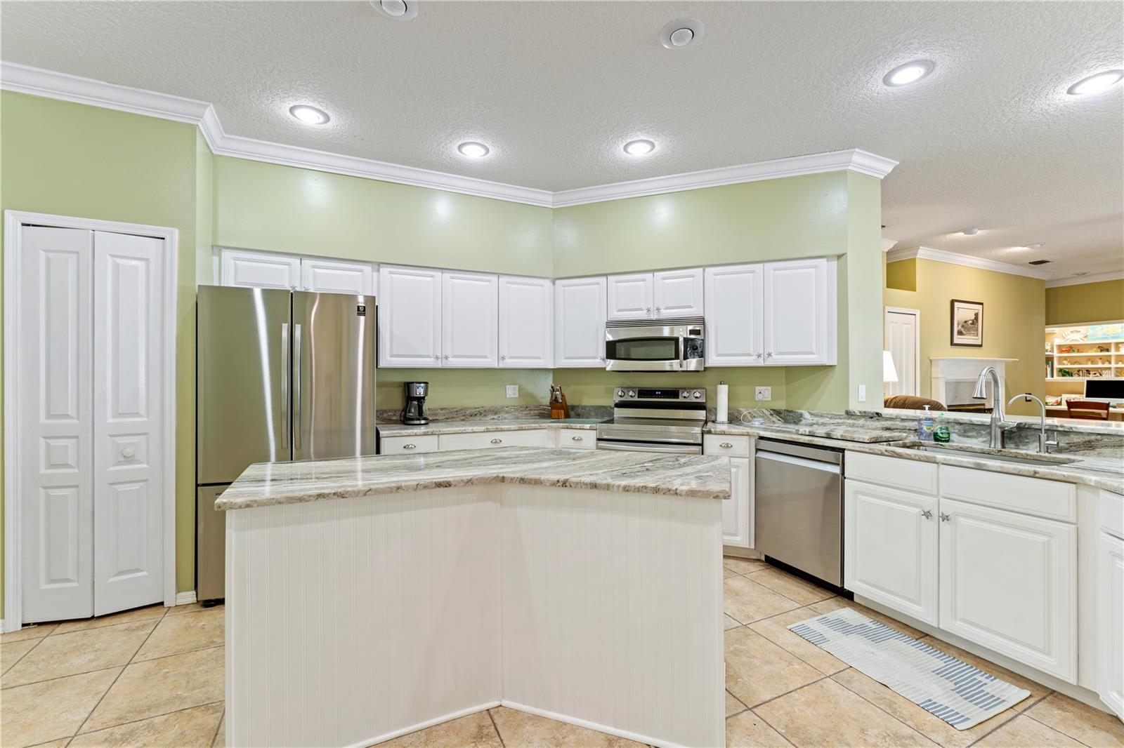 Image 12 of 85 For 8715 Hidden Green Lane