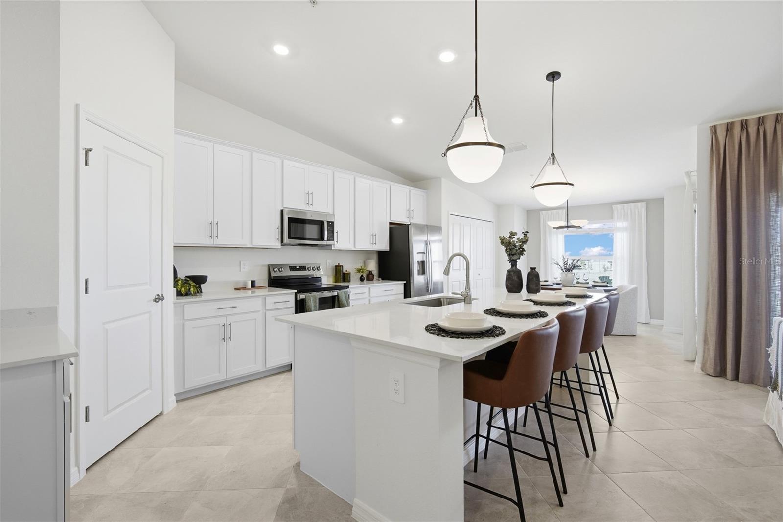 Image 5 of 16 For 18923 Scallop Loop 104