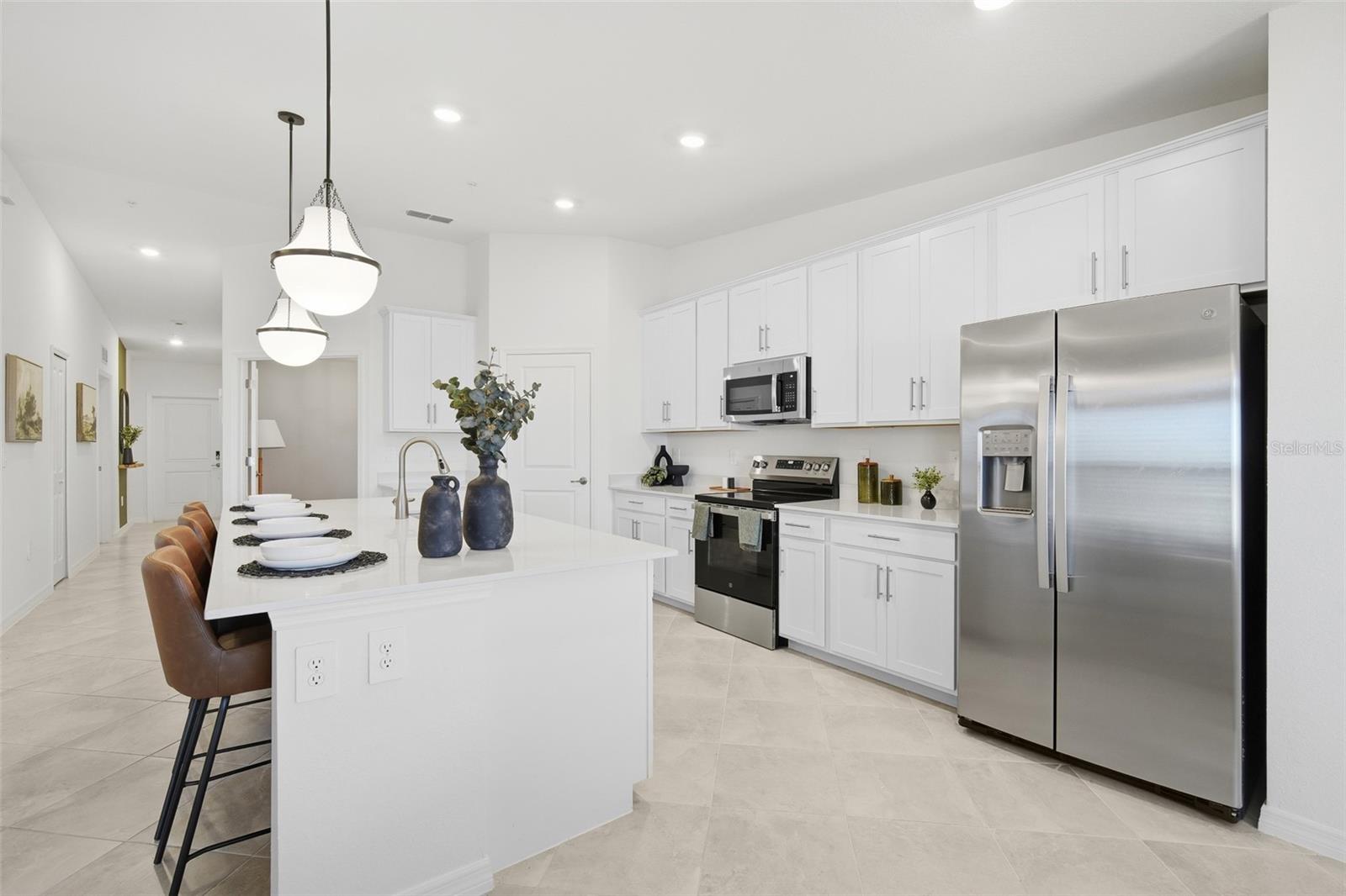 Image 6 of 16 For 18923 Scallop Loop 104