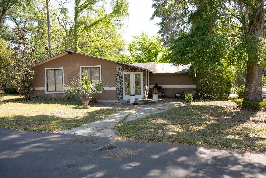 Image 3 of 13 For 717 253rd Street