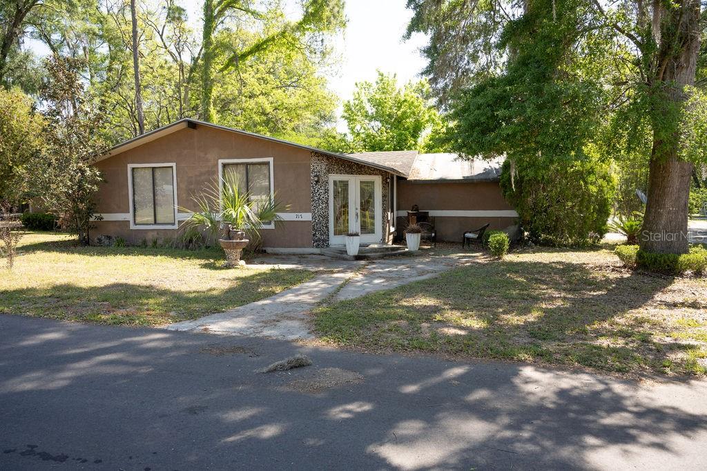 Image 6 of 13 For 717 253rd Street