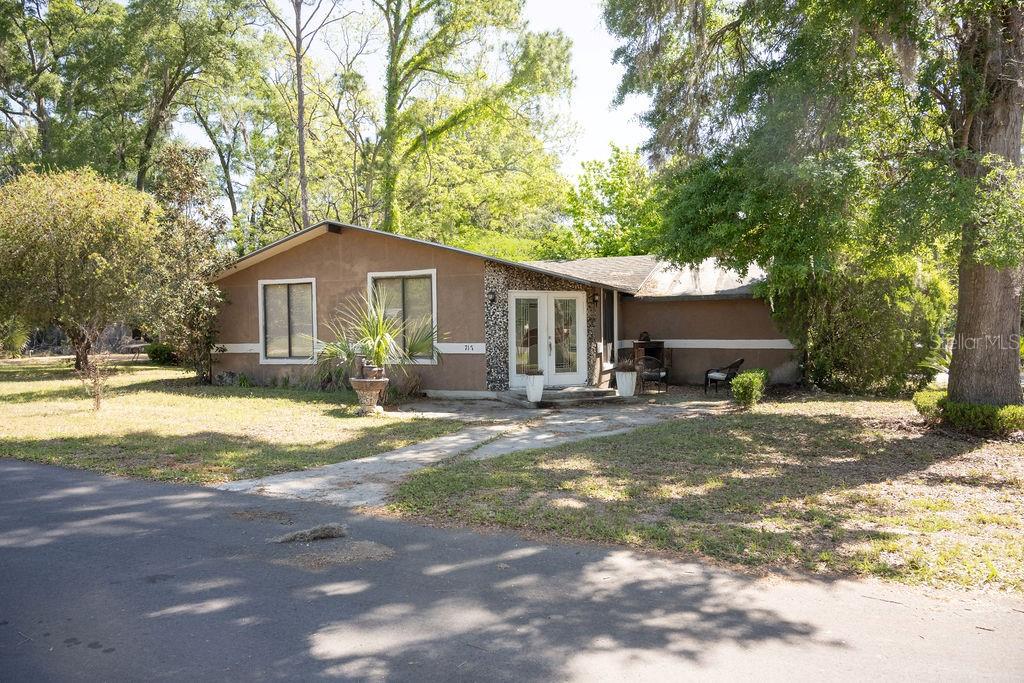 Image 7 of 13 For 717 253rd Street