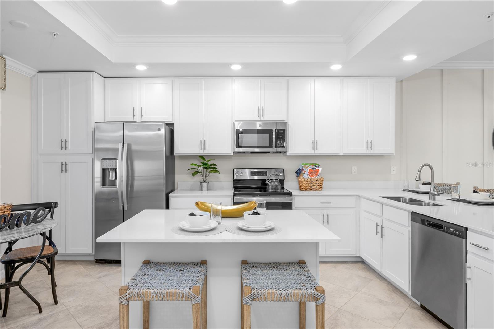 Image 7 of 24 For 18917 Scallop Loop 201