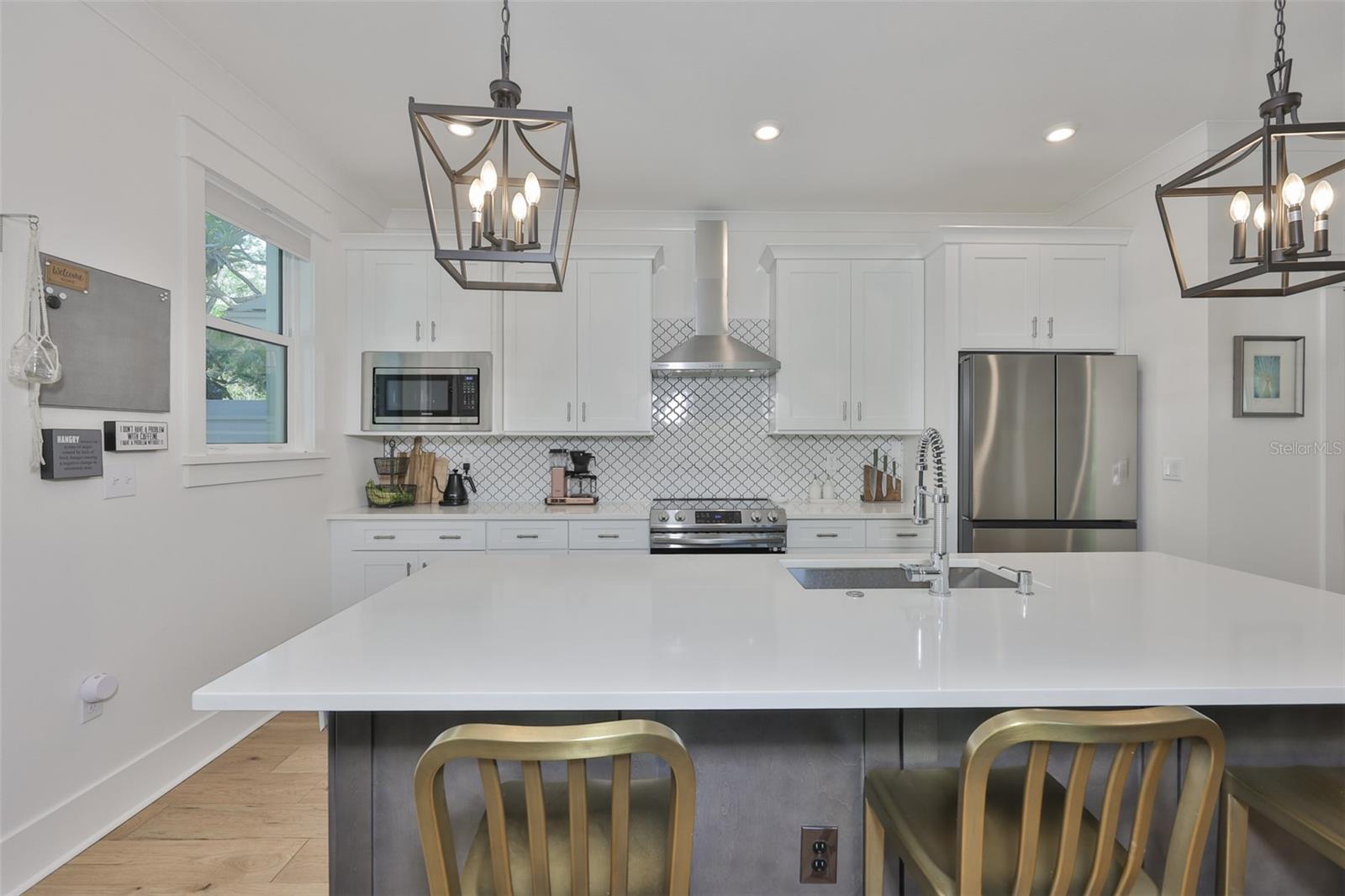 Image 10 of 45 For 2204 Central Avenue 1