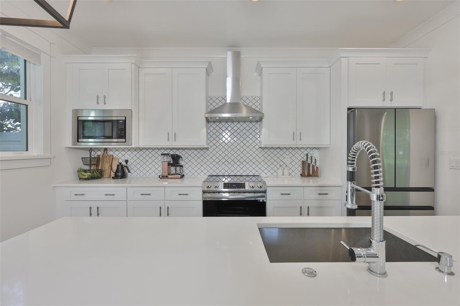 Image 11 of 45 For 2204 Central Avenue 1