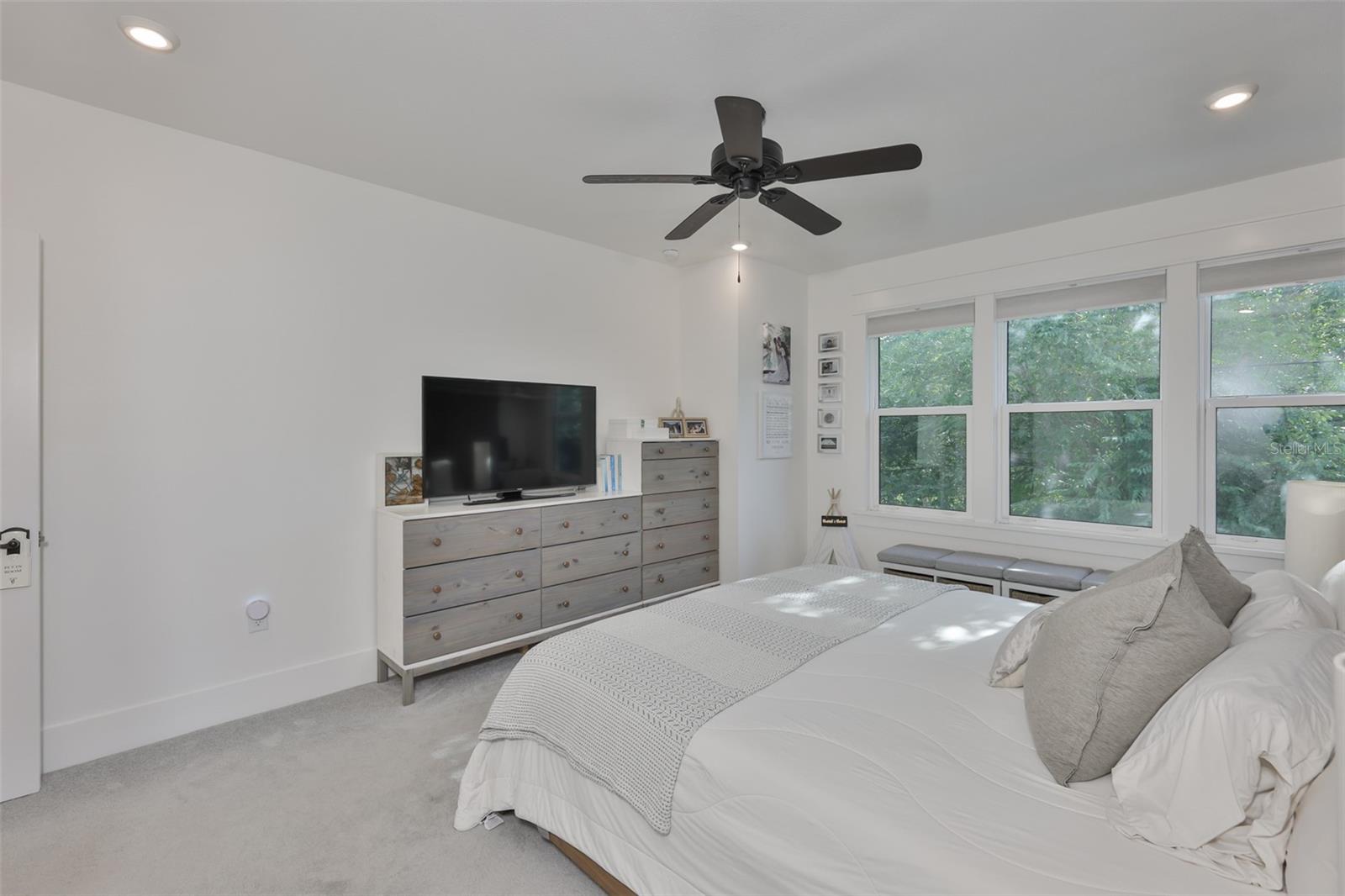 Image 21 of 45 For 2204 Central Avenue 1