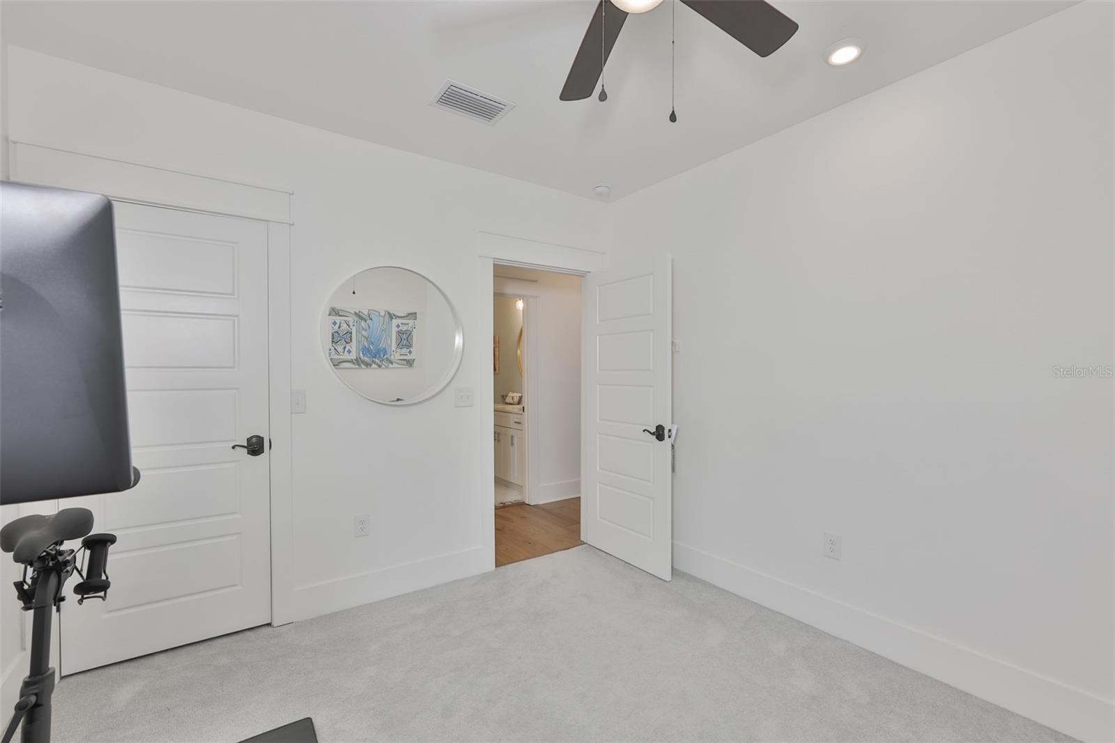 Image 28 of 45 For 2204 Central Avenue 1