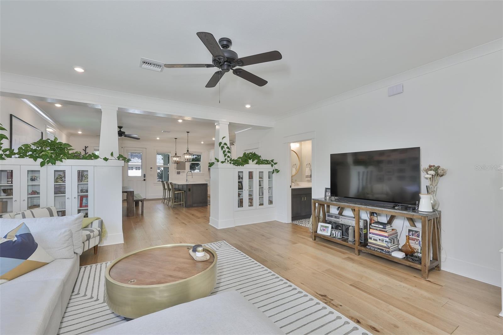 Image 4 of 45 For 2204 Central Avenue 1