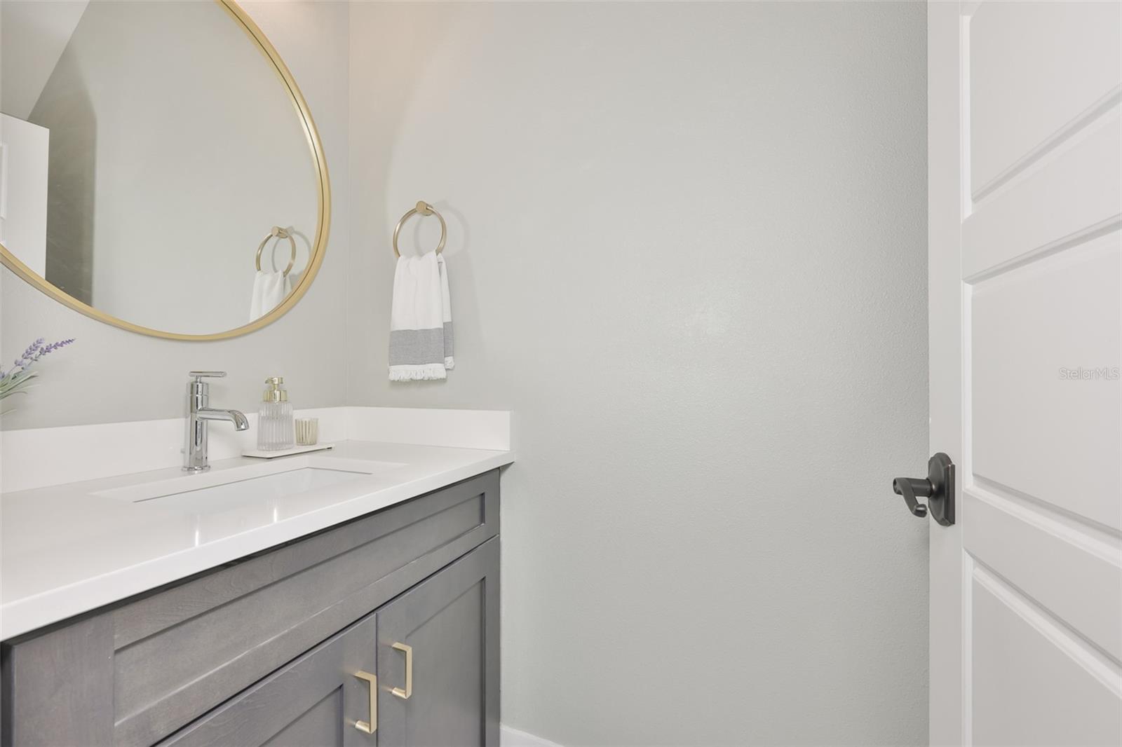 Image 5 of 45 For 2204 Central Avenue 1