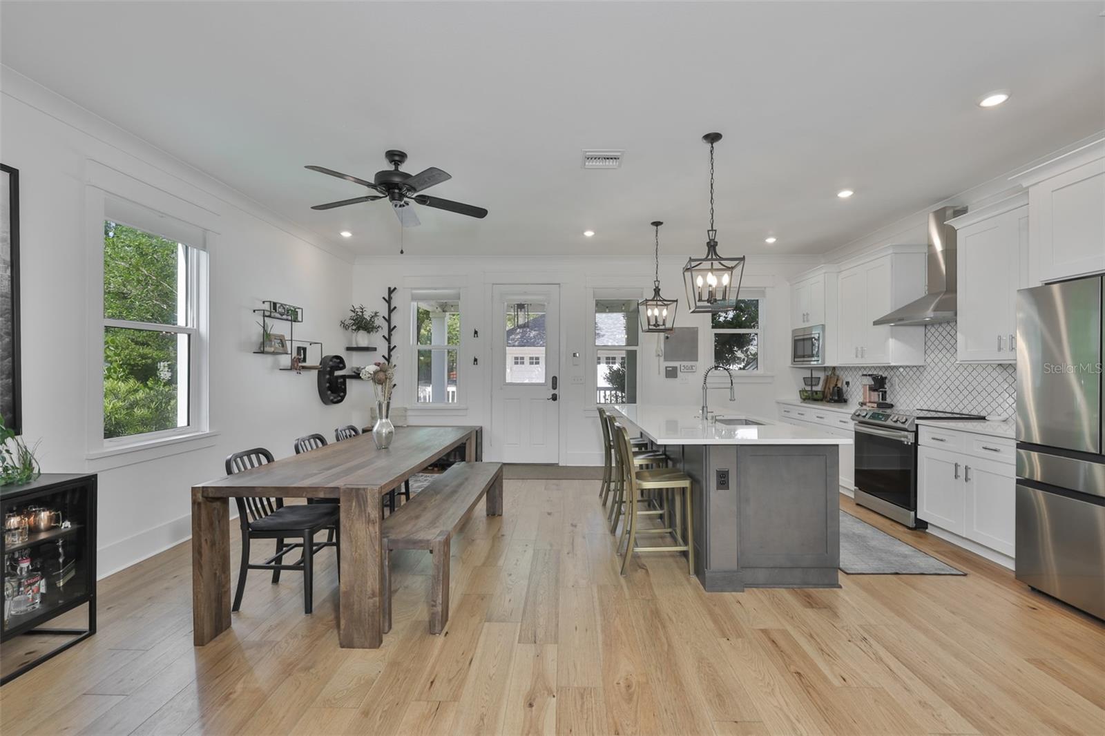 Image 6 of 45 For 2204 Central Avenue 1