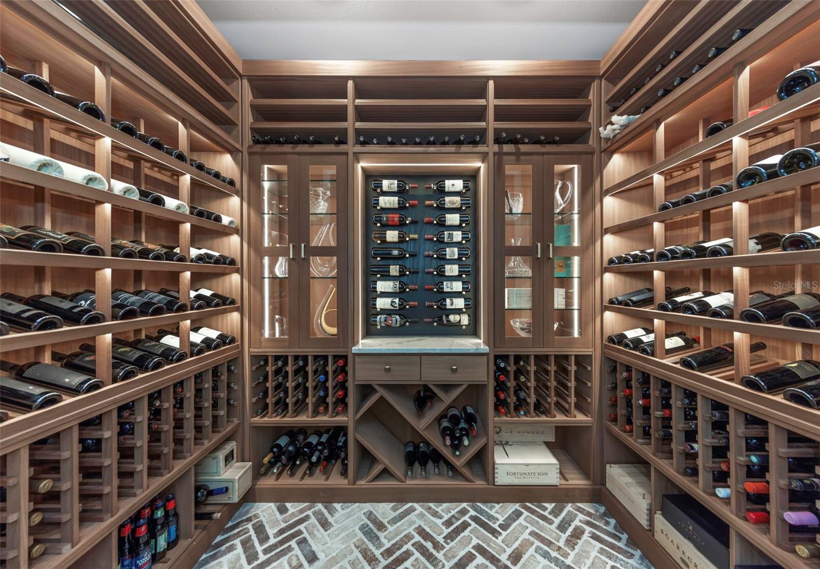 Image 10 of 91 For 4028 Rocky Shores Drive