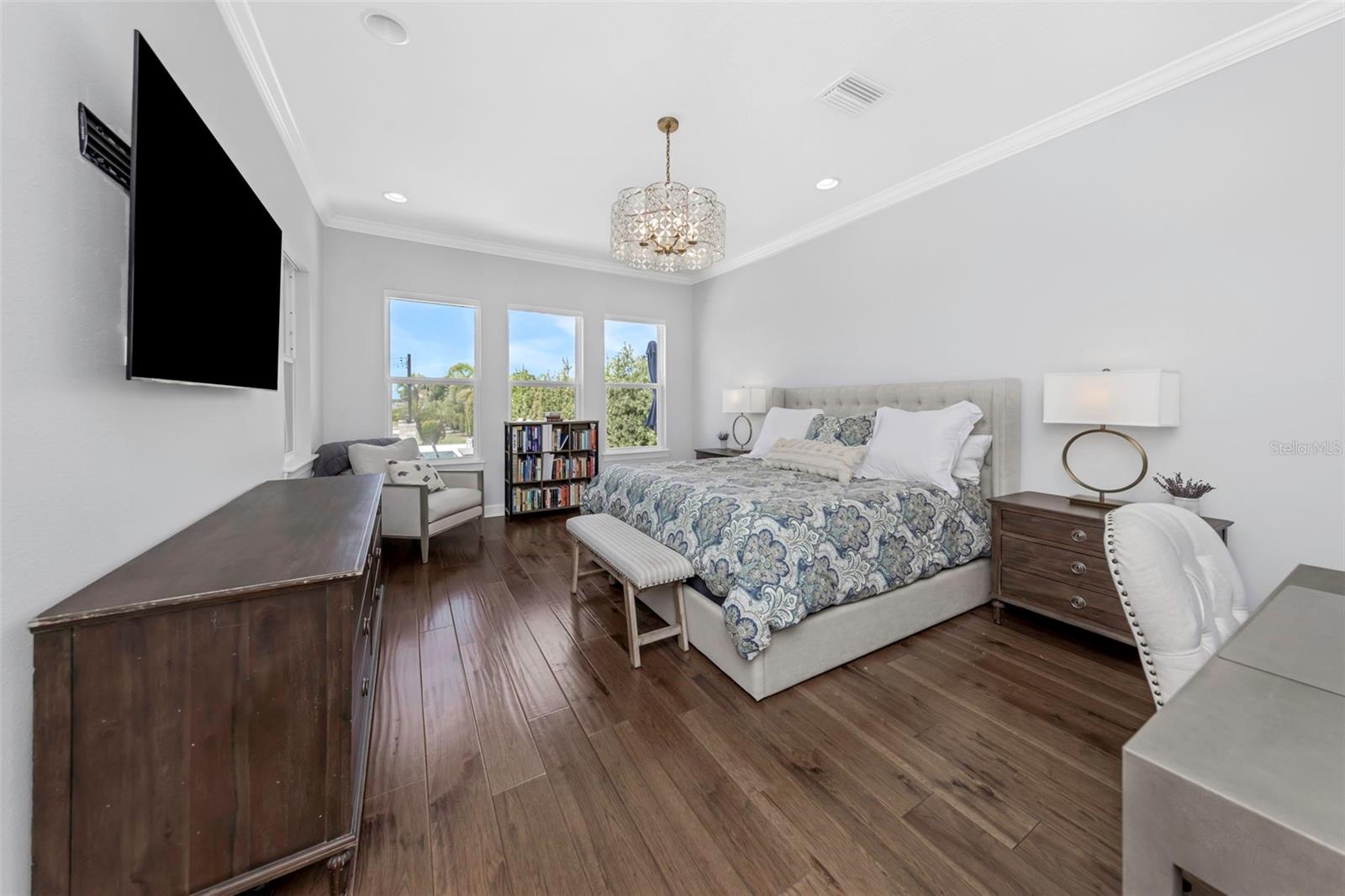 Image 26 of 91 For 4028 Rocky Shores Drive