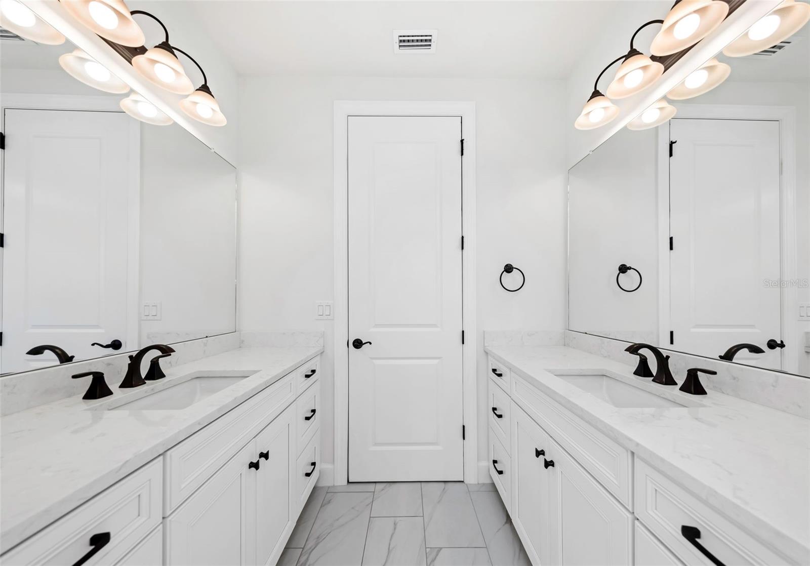 Image 31 of 91 For 4028 Rocky Shores Drive