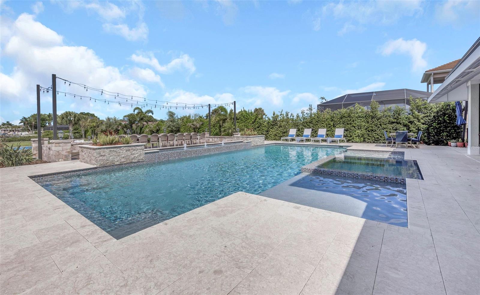 Image 42 of 91 For 4028 Rocky Shores Drive