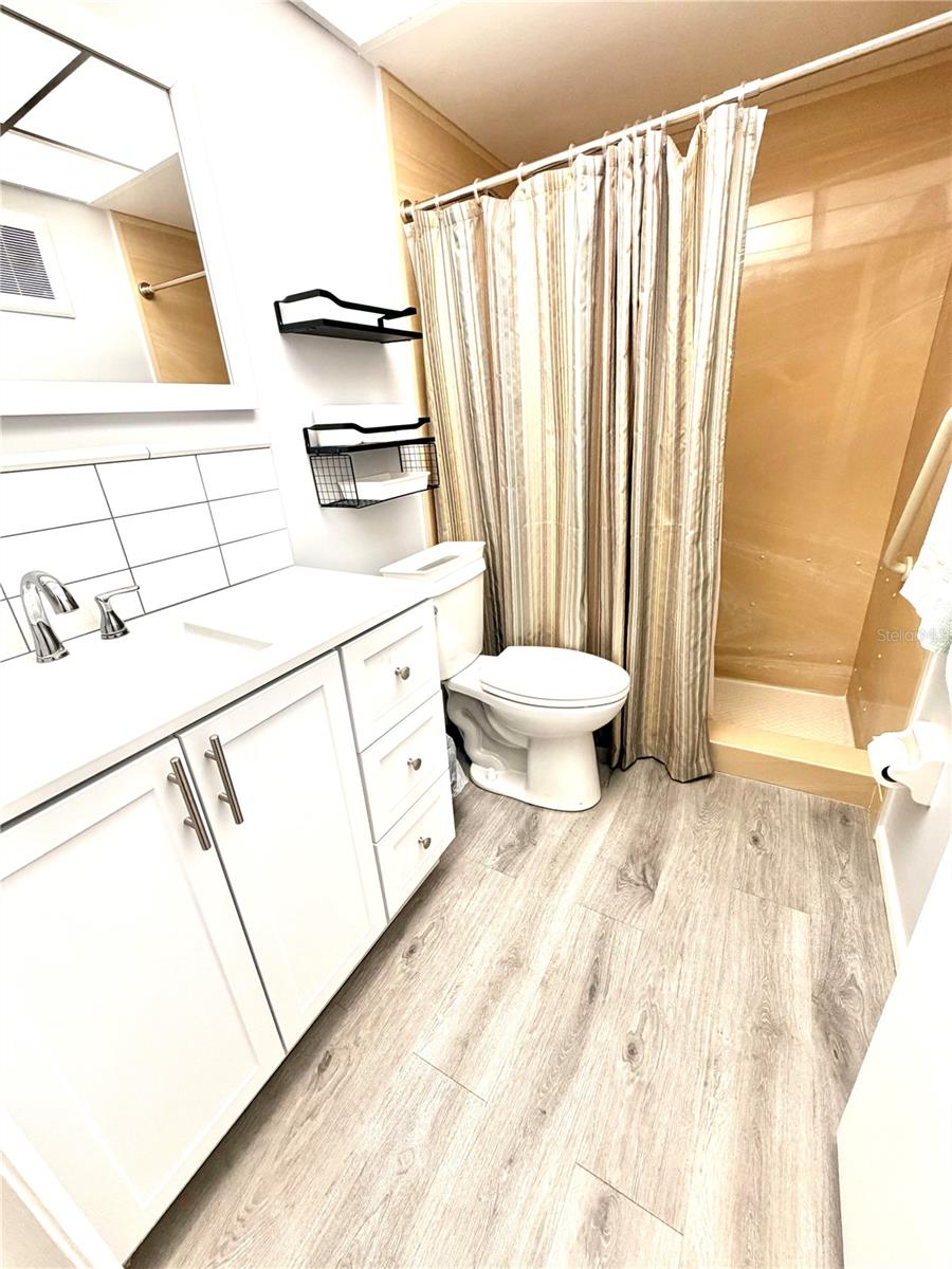 Image 6 of 10 For 7238 55th Avenue N