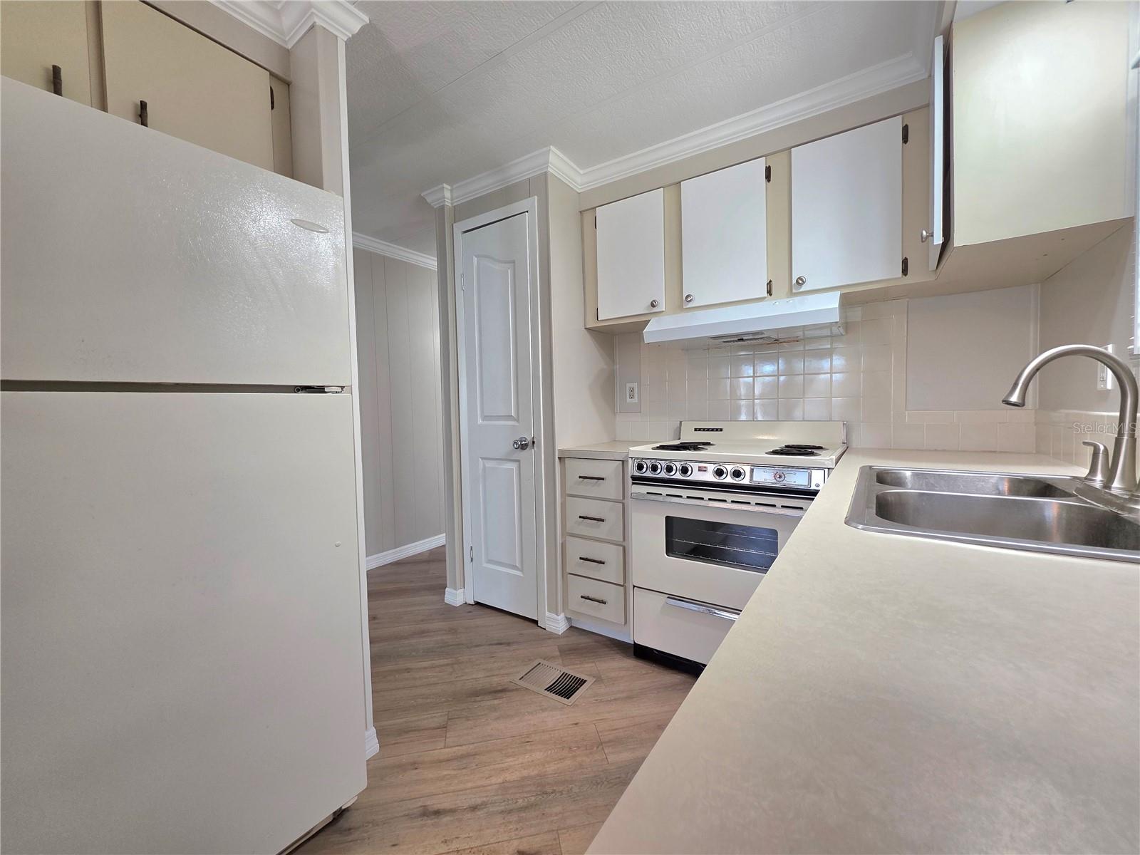 Image 16 of 67 For 36801 Camelia Court