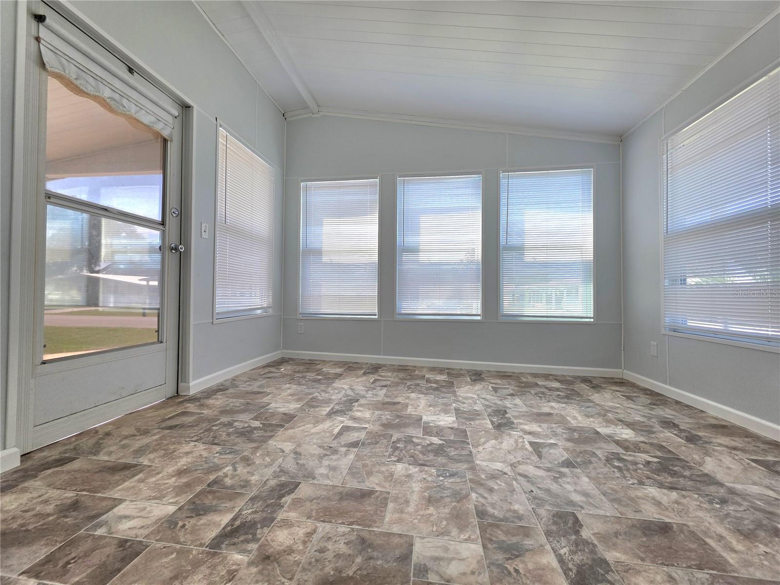 Image 6 of 67 For 36801 Camelia Court