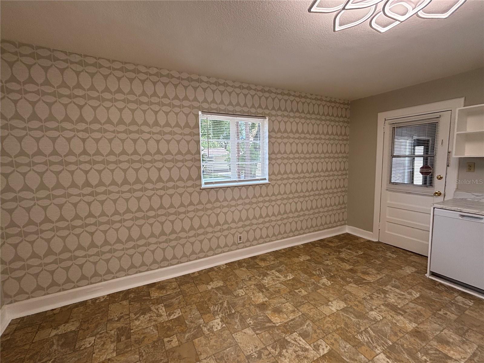 Image 10 of 14 For 3211 North A Street