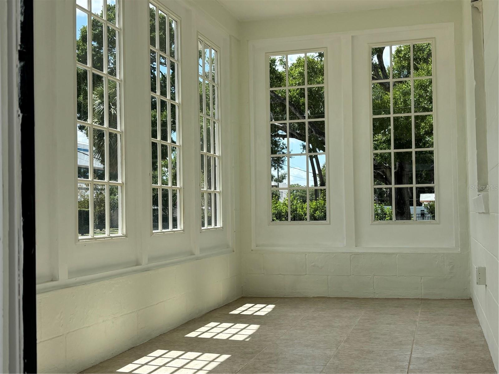 Image 4 of 14 For 3211 North A Street