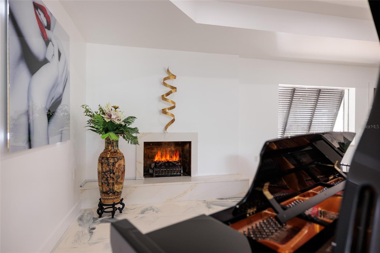 Image 10 of 49 For 2216 Occident Street