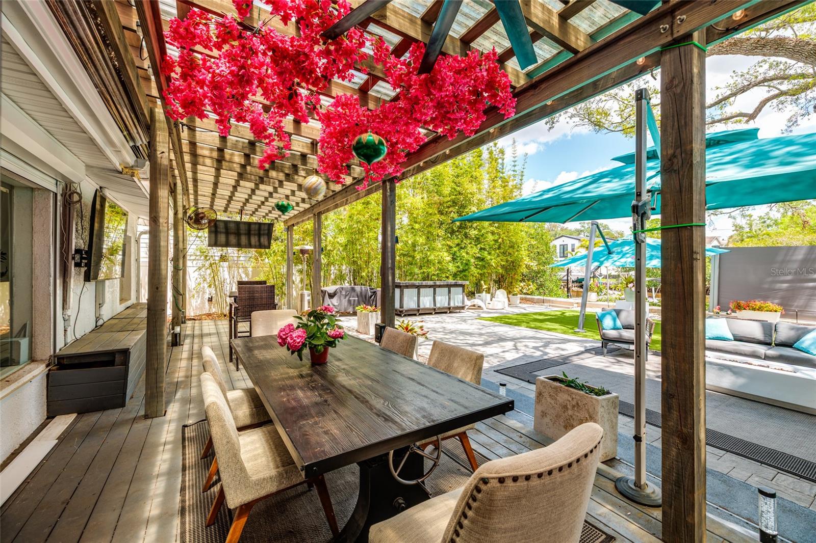 Image 20 of 49 For 2216 Occident Street