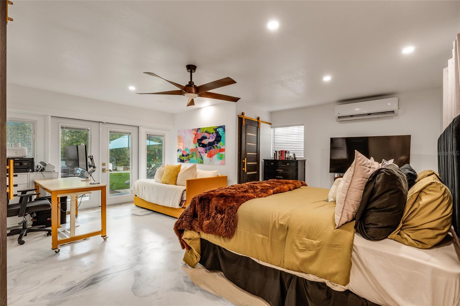 Image 23 of 49 For 2216 Occident Street