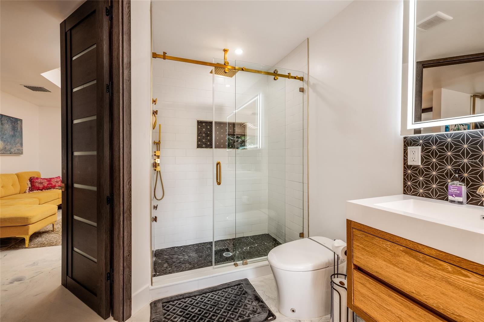 Image 36 of 49 For 2216 Occident Street