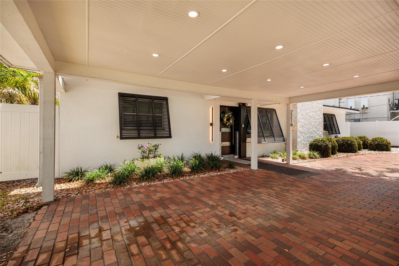 Image 4 of 49 For 2216 Occident Street