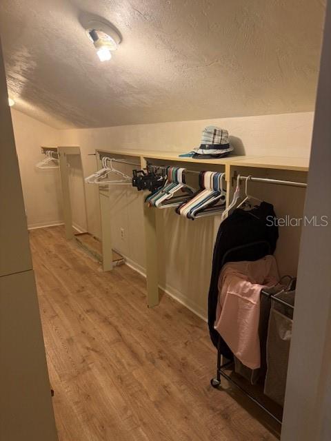 Image 22 of 37 For 823 Long Meadow Court