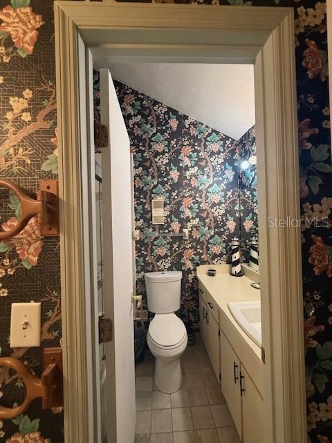 Image 23 of 37 For 823 Long Meadow Court