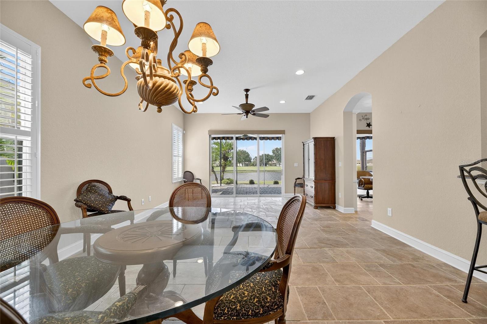 Image 16 of 75 For 1039 Emerald Dunes Drive