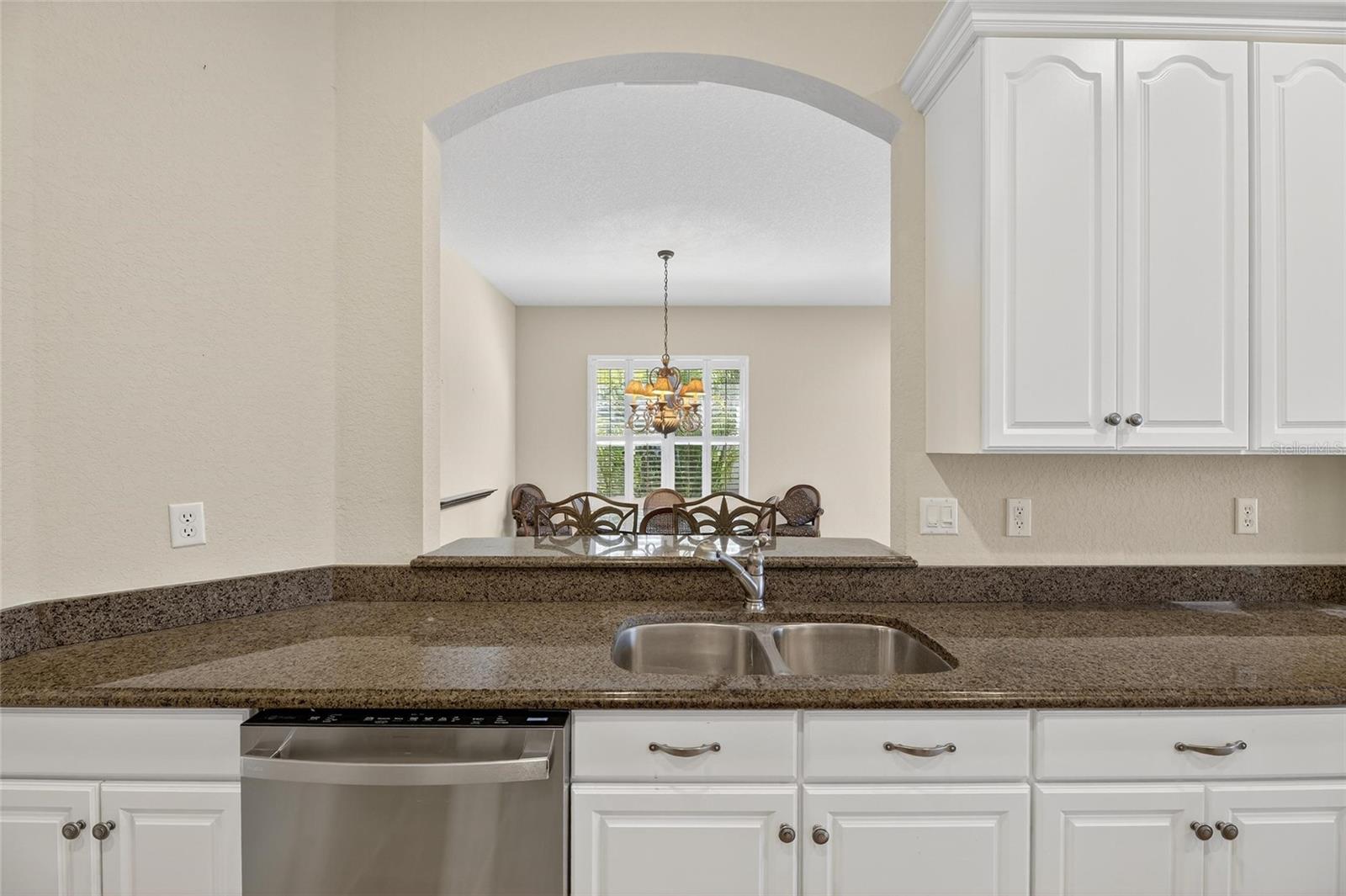 Image 28 of 75 For 1039 Emerald Dunes Drive