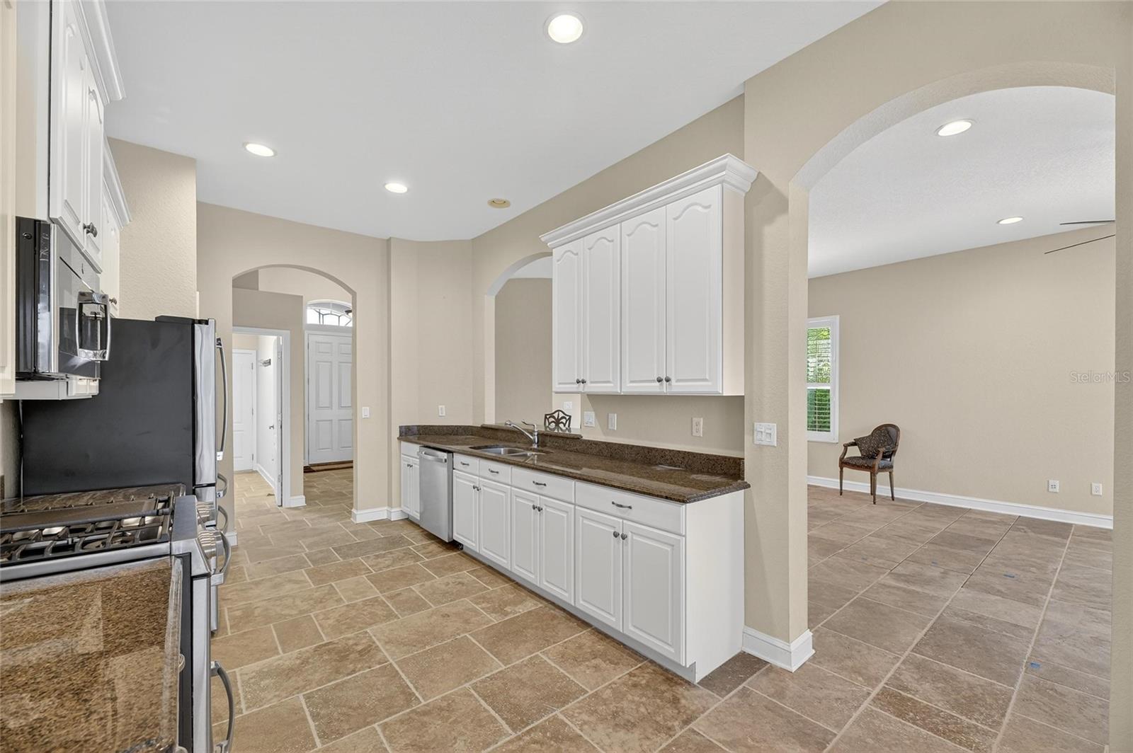 Image 29 of 75 For 1039 Emerald Dunes Drive