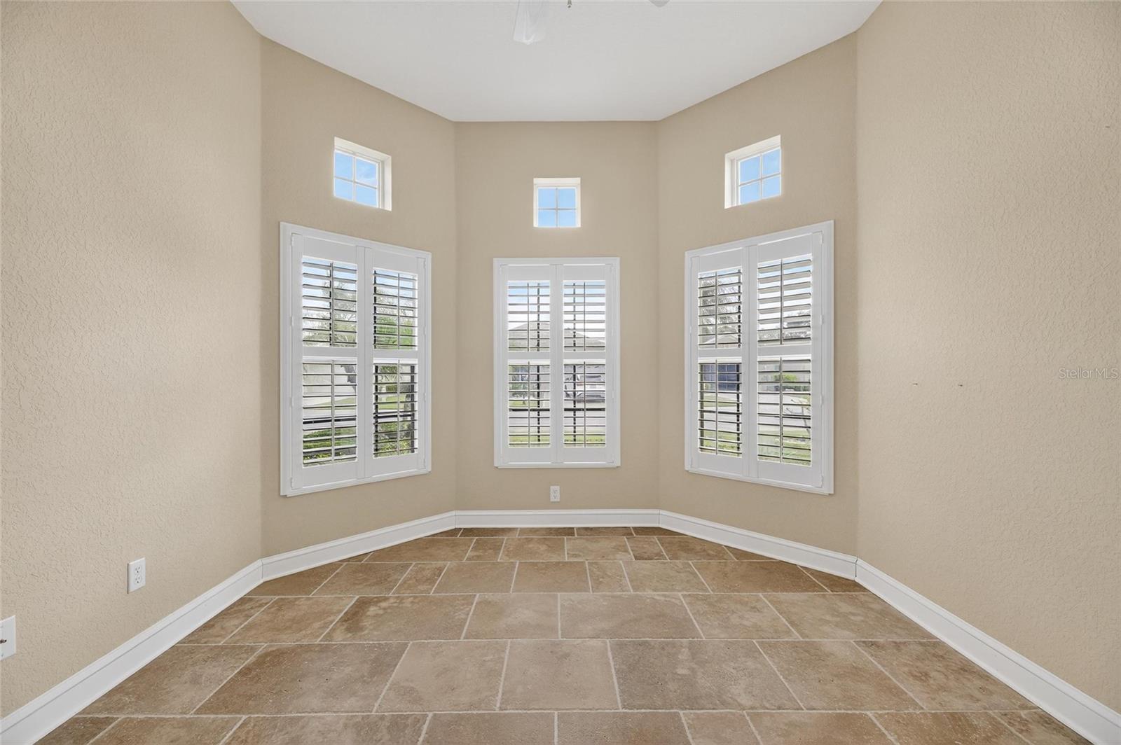 Image 45 of 75 For 1039 Emerald Dunes Drive