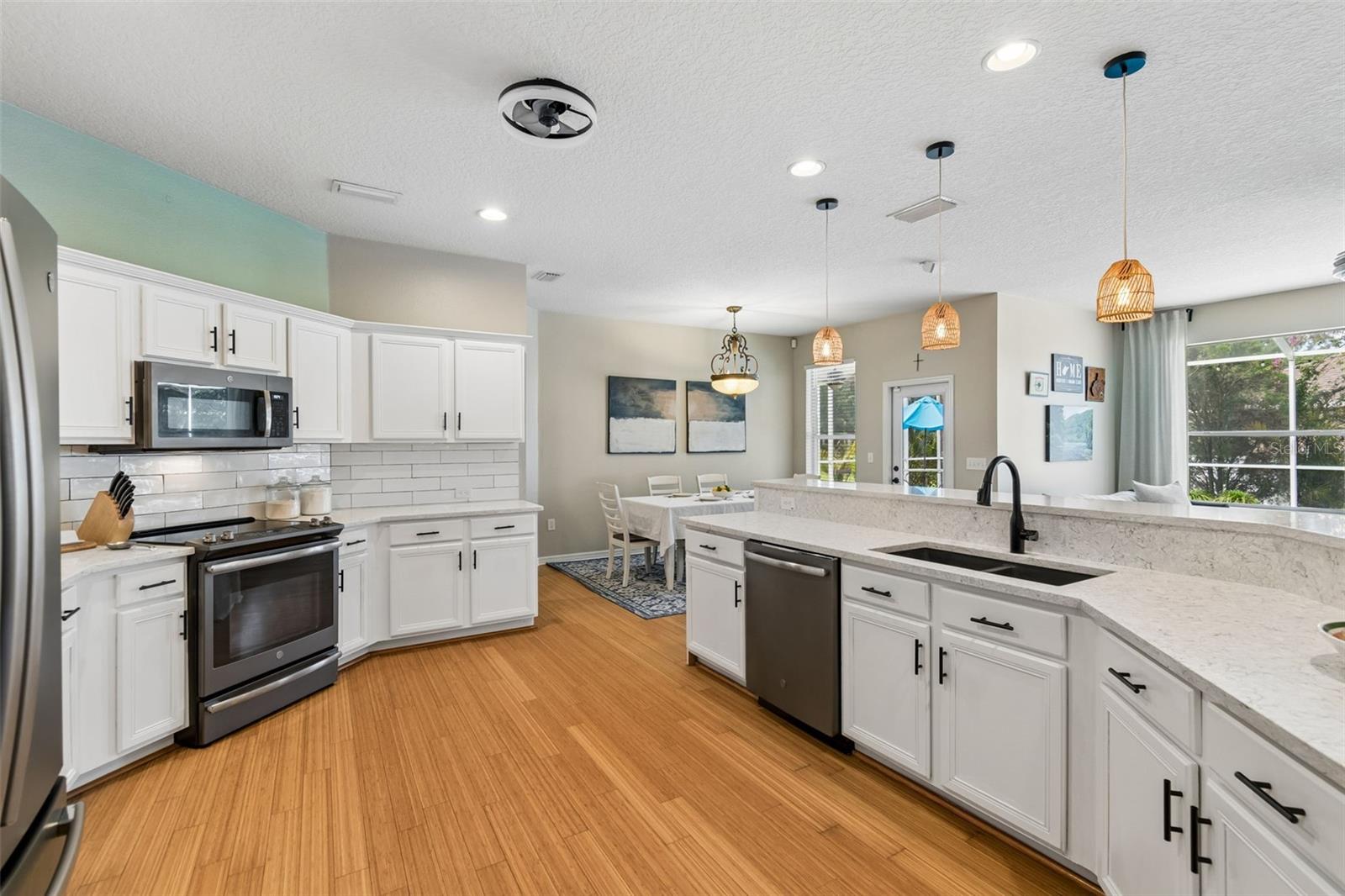 Listing photo id 9 for 10901 Wildcat Drive