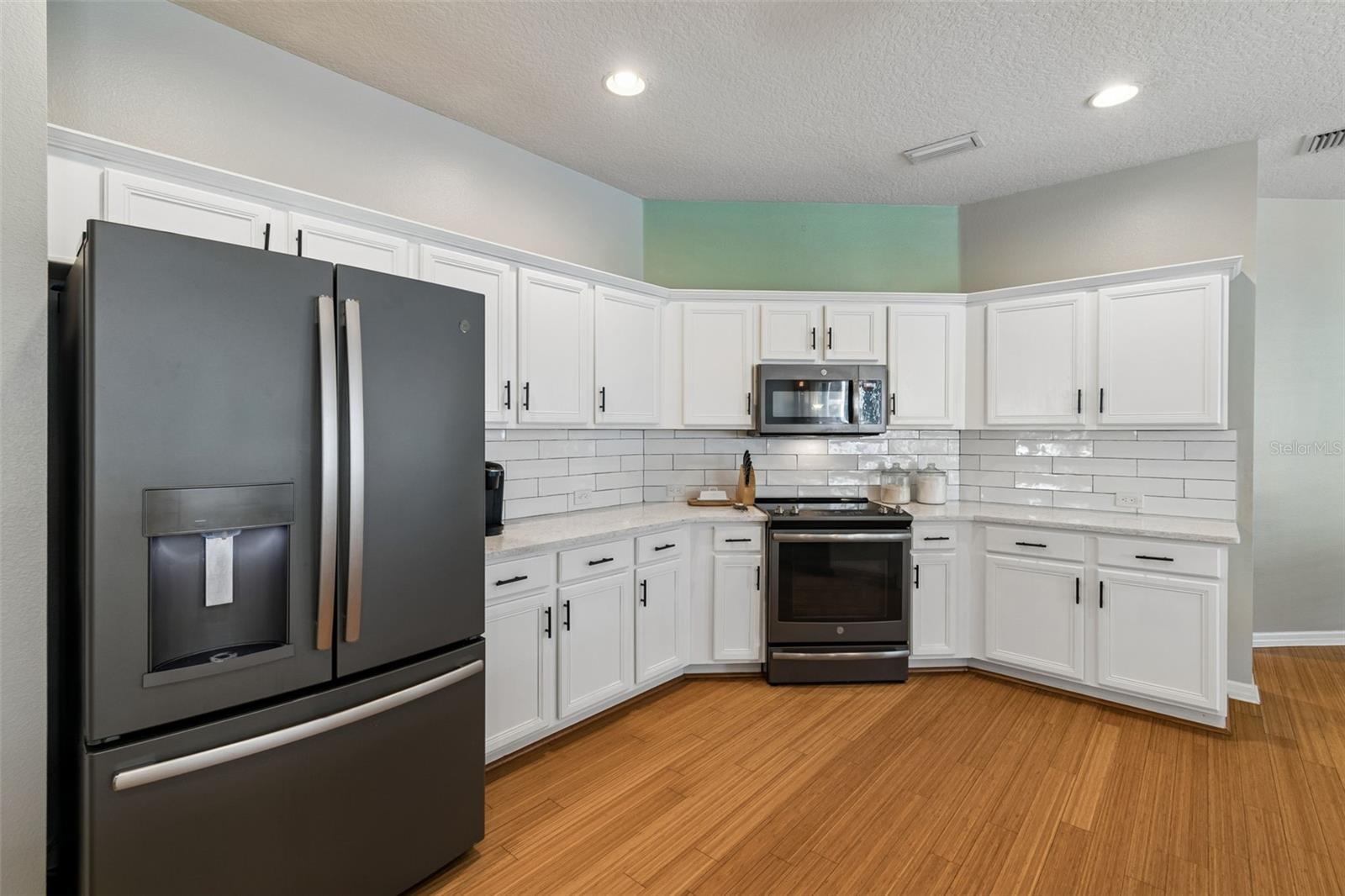 Listing photo id 10 for 10901 Wildcat Drive