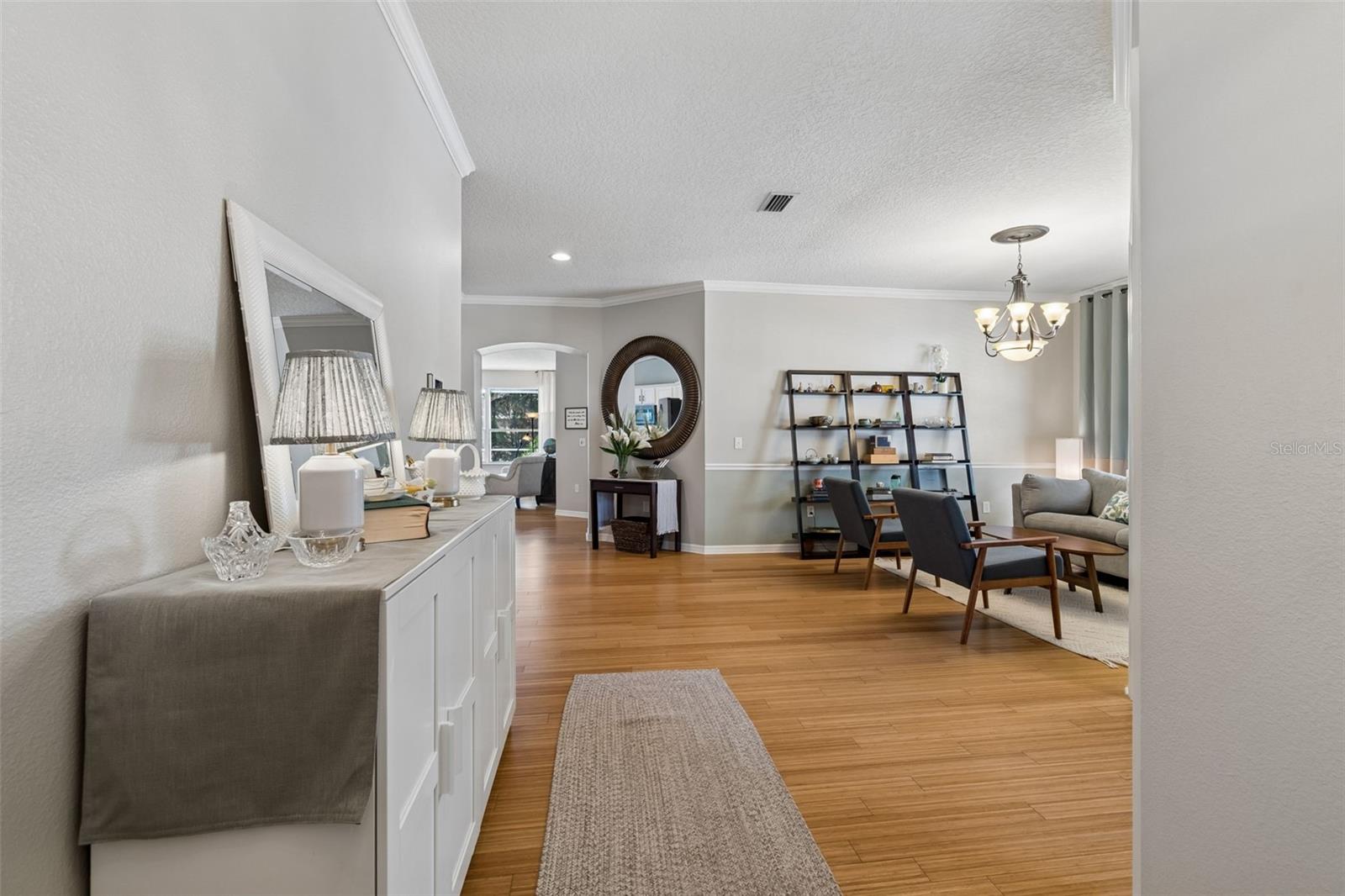 Listing photo id 3 for 10901 Wildcat Drive