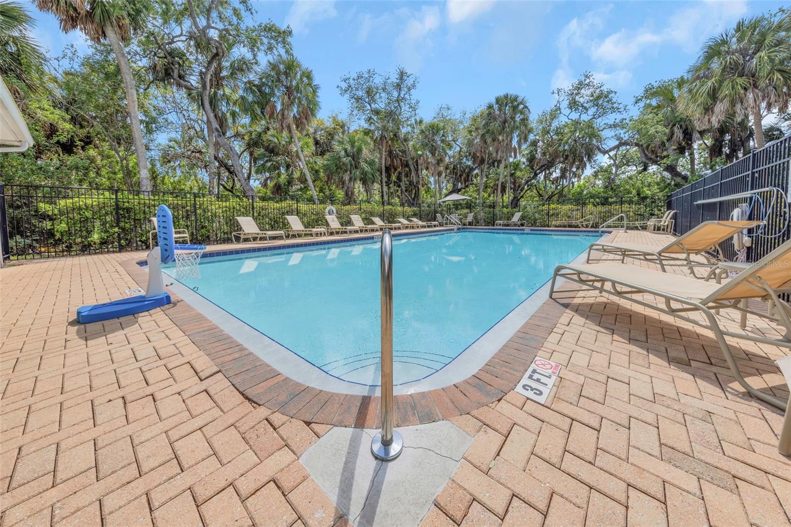 Image 40 of 49 For 4732 Tuscan Loon Drive