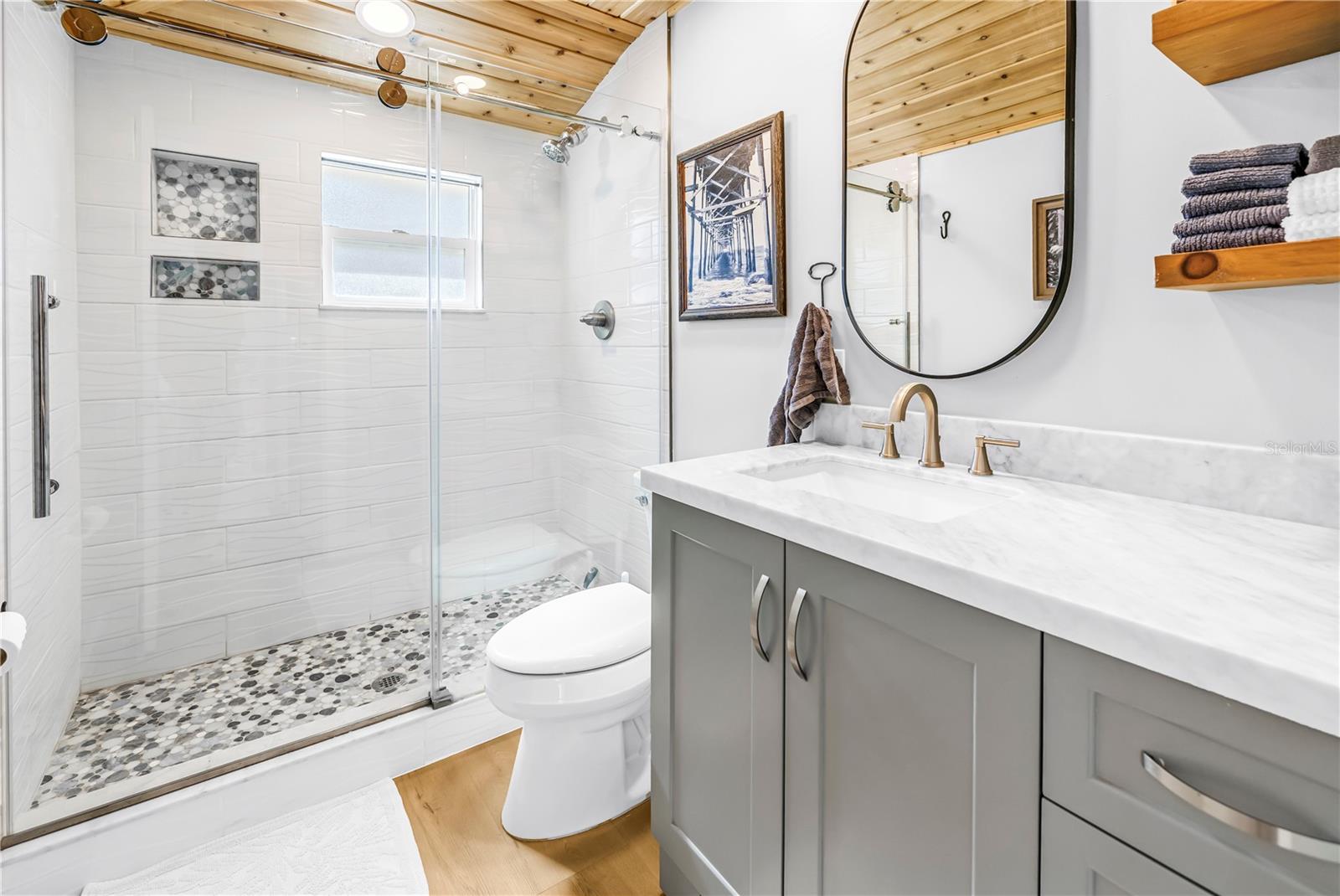 Image 21 of 48 For 748 11th Avenue N