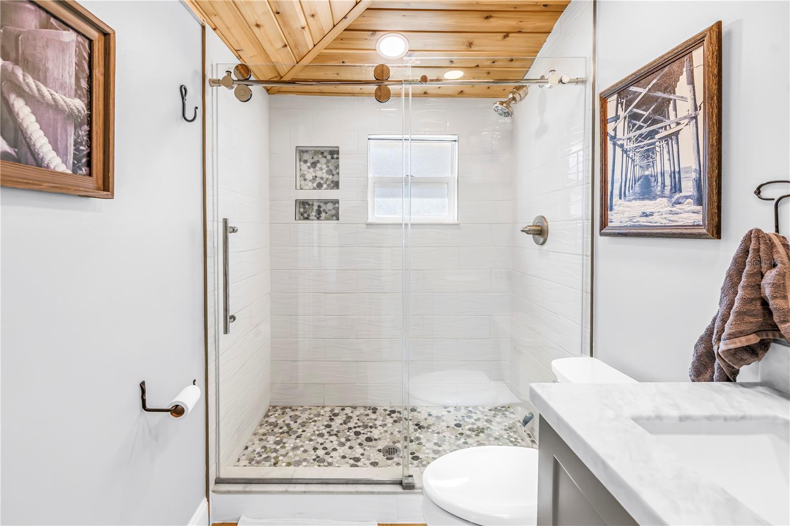 Image 22 of 48 For 748 11th Avenue N