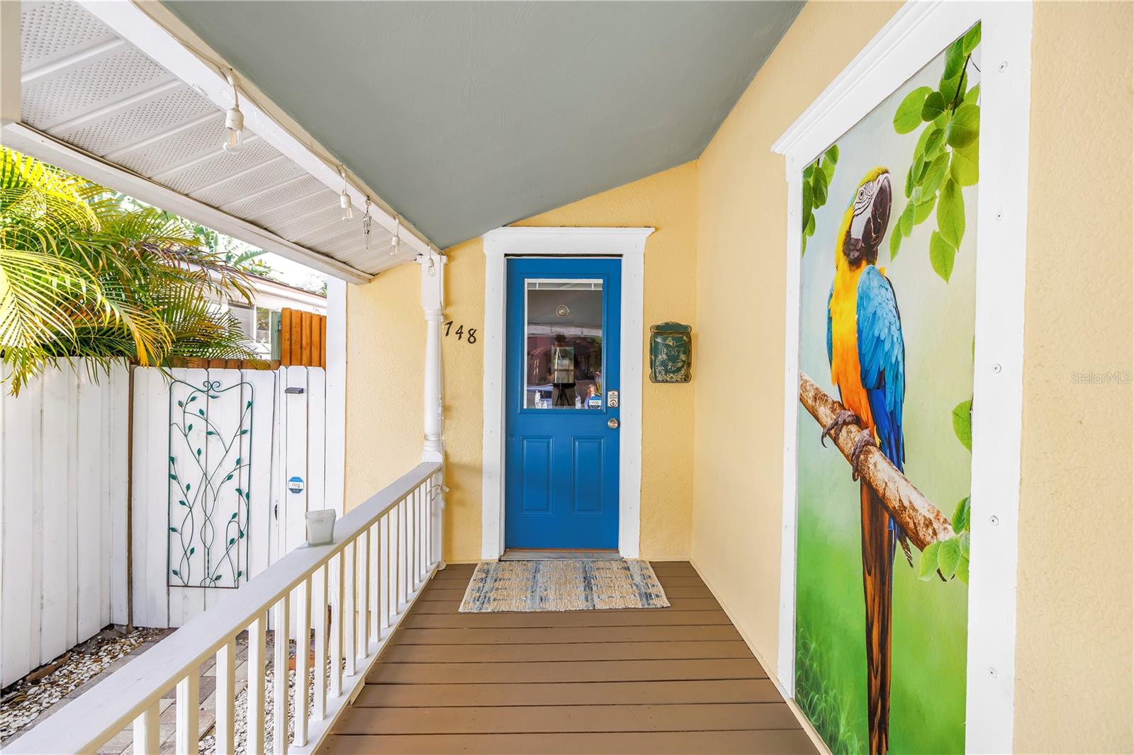 Image 4 of 48 For 748 11th Avenue N