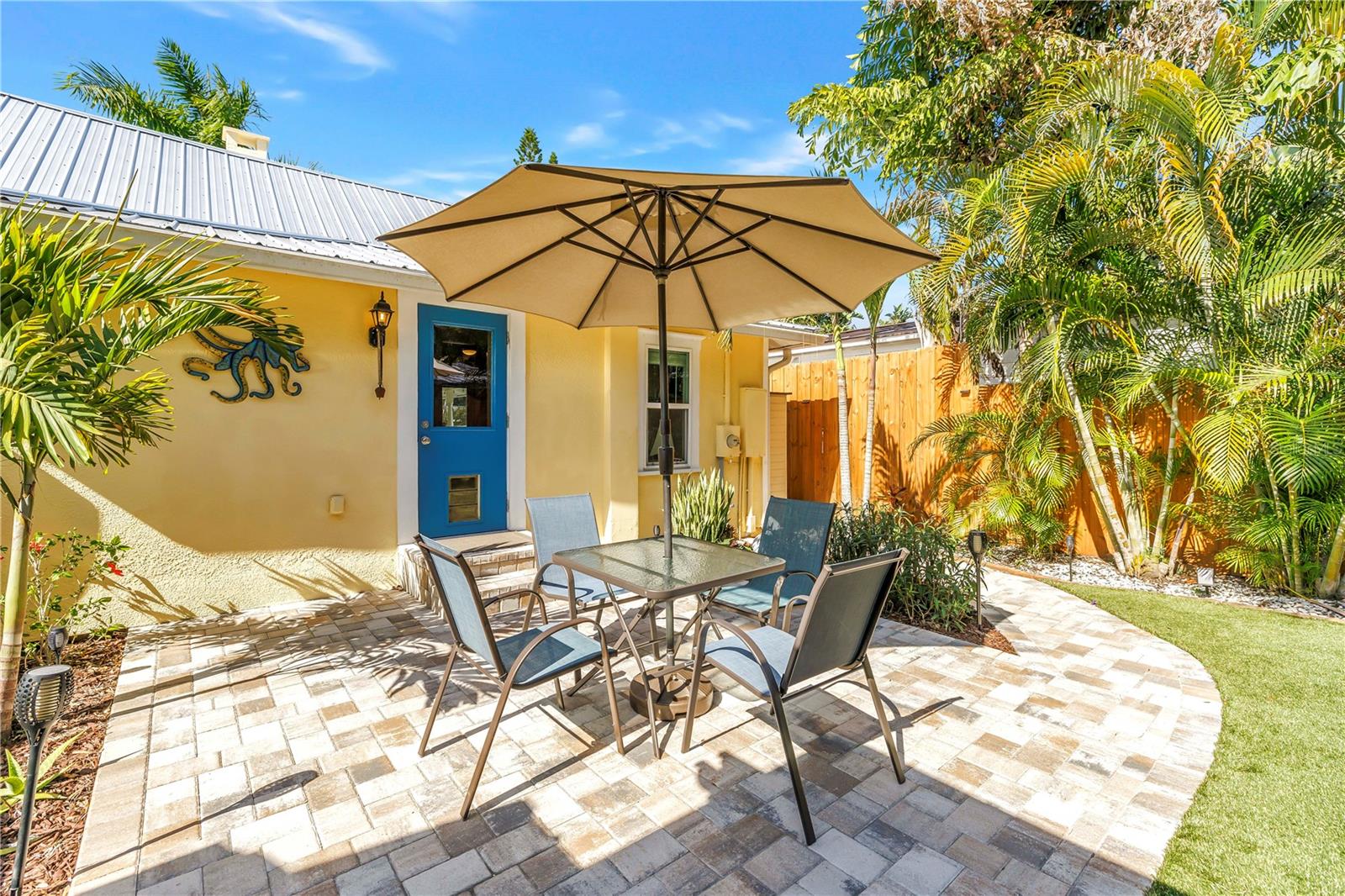 Image 40 of 48 For 748 11th Avenue N