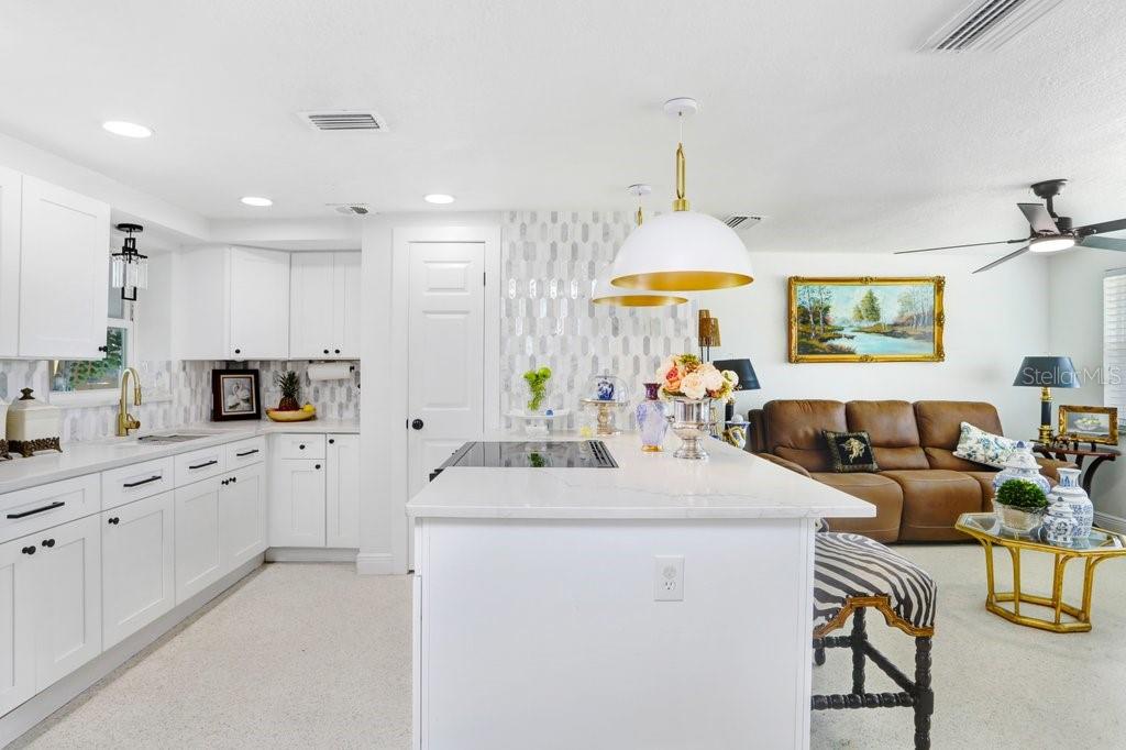 Image 10 of 62 For 13400 Neptune Drive