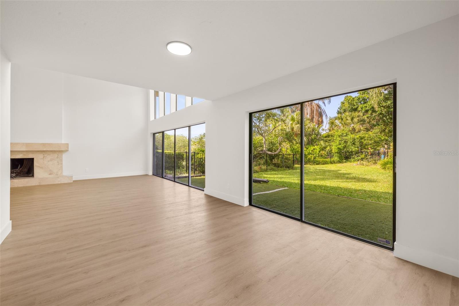 Image 18 of 83 For 2668 Concorde Court