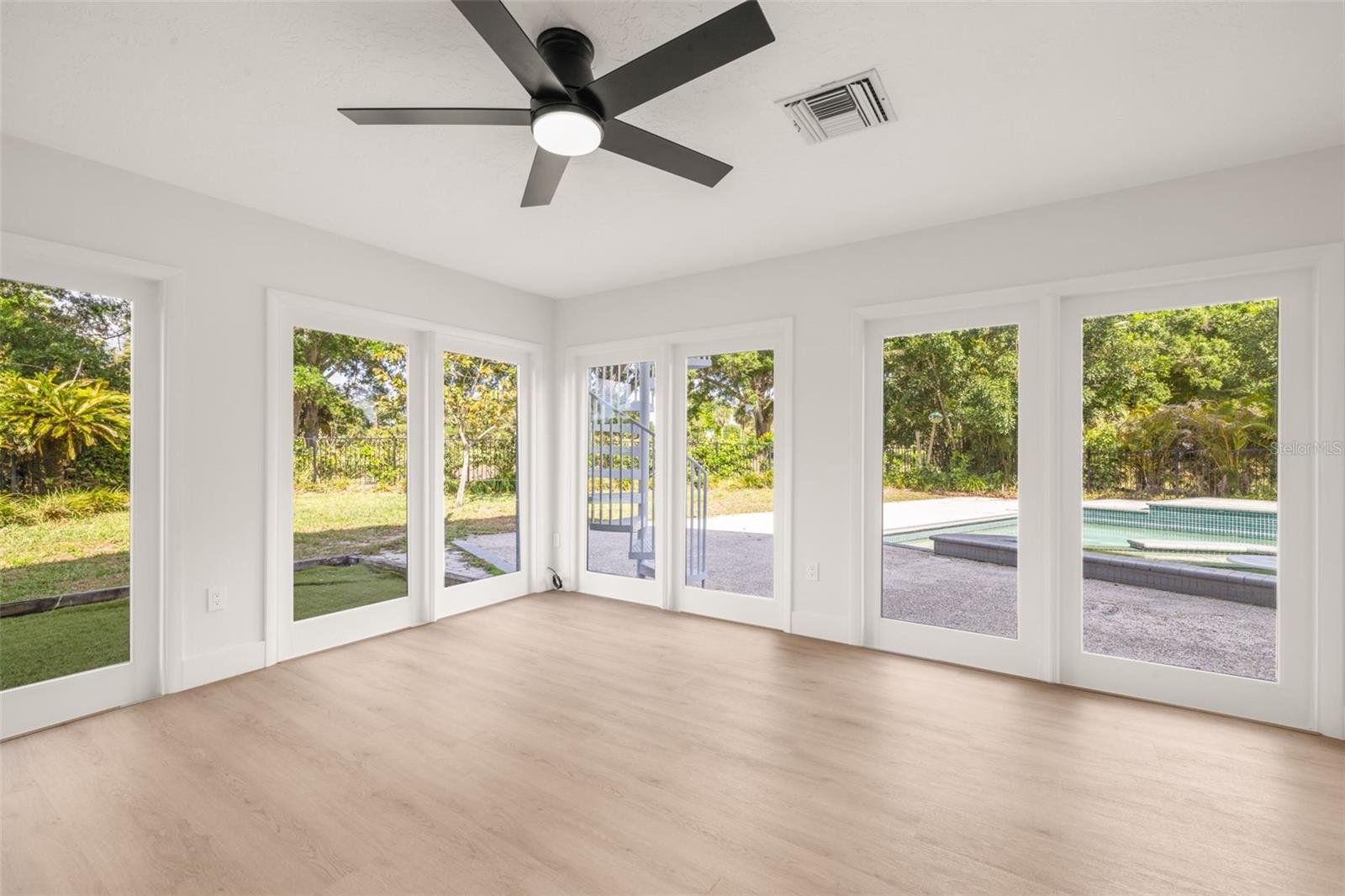 Image 26 of 83 For 2668 Concorde Court