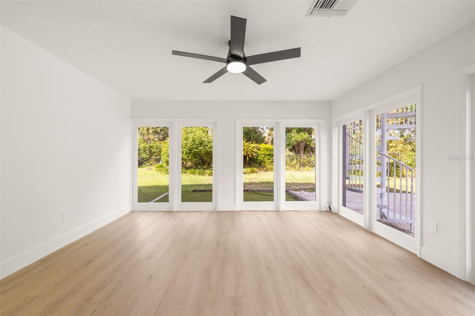 Image 27 of 83 For 2668 Concorde Court