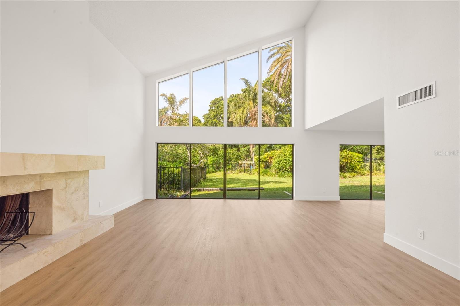 Image 3 of 83 For 2668 Concorde Court