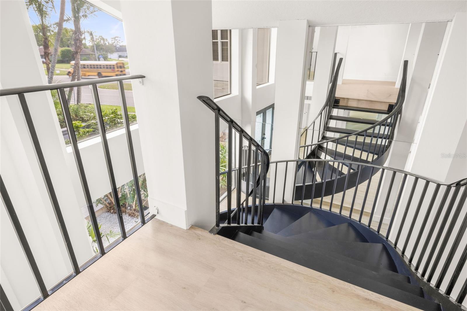 Image 30 of 83 For 2668 Concorde Court