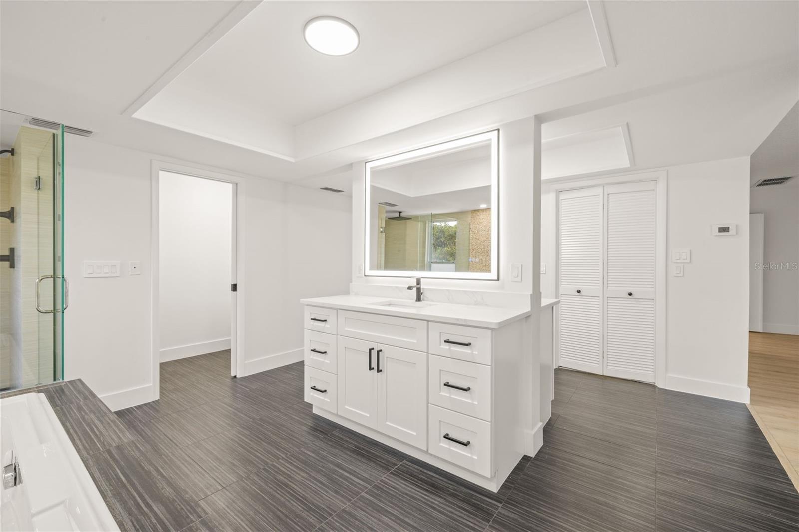 Image 40 of 83 For 2668 Concorde Court